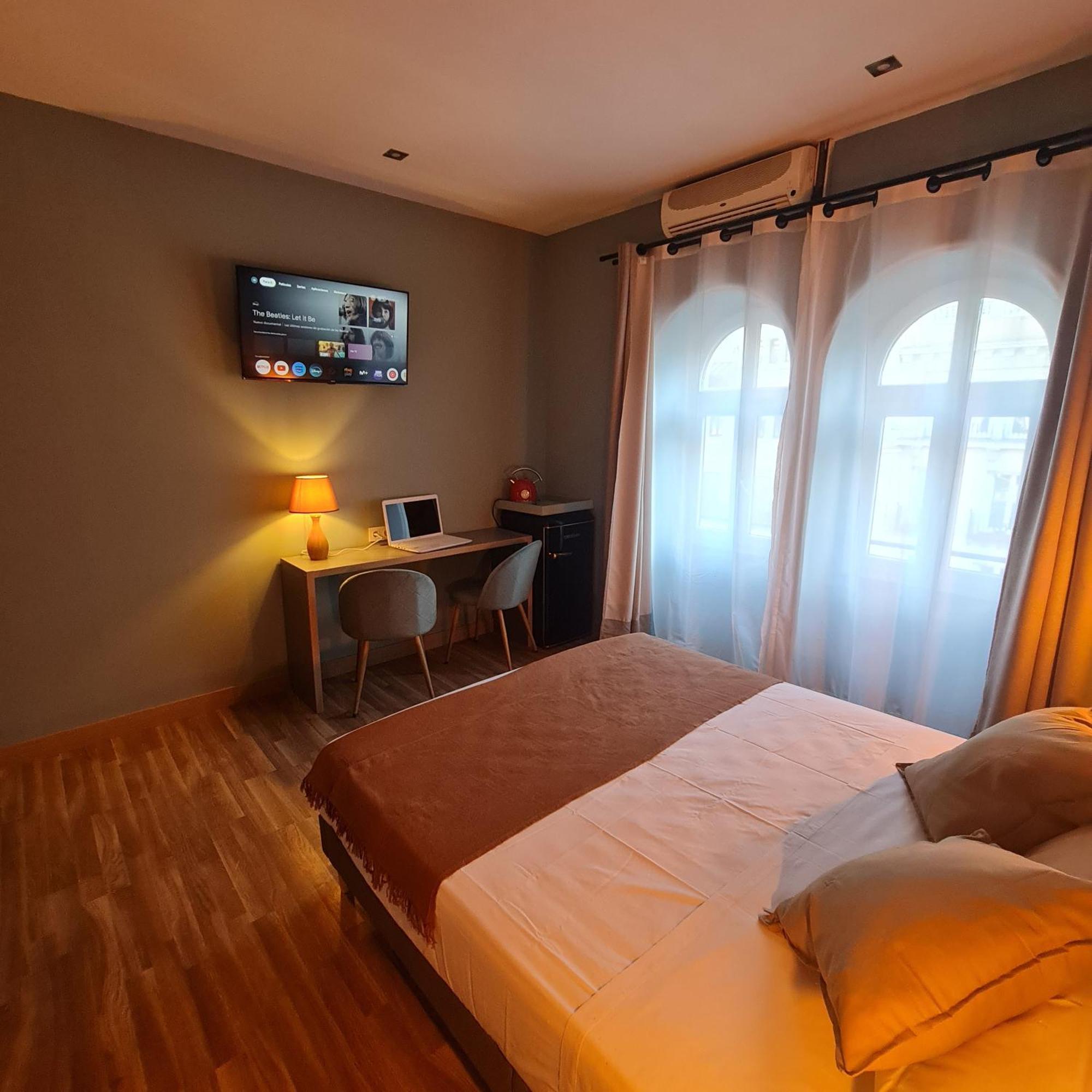 Luxury Green Hostal Madrid Gran Via エクステリア 写真
